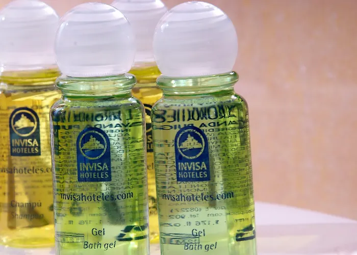 Готель Invisa La Cala (adults Only) Санта-Еулалія-дель-Ріо