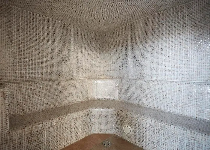 Готель Invisa La Cala (adults Only) Санта-Еулалія-дель-Ріо